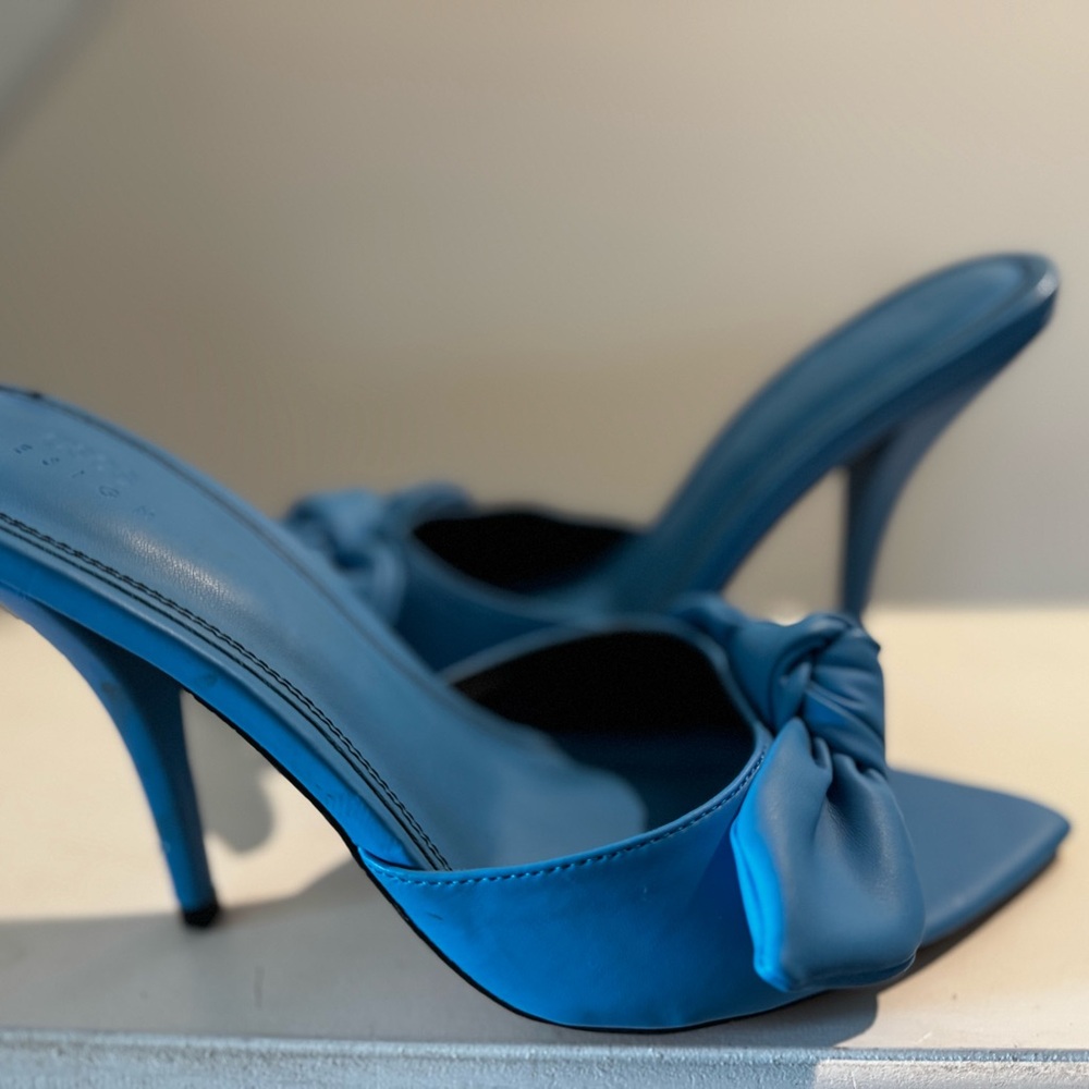 Elegant Blue Women's Heels